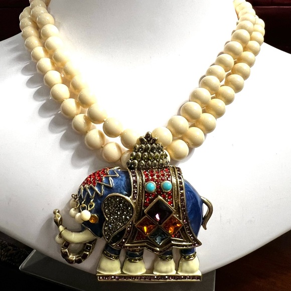 Heidi Daus 🆕 Michelle’s Majestic beaded crystal & enamel elephant 🐘 necklace - Picture 1 of 6